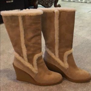 Suede wedge boots